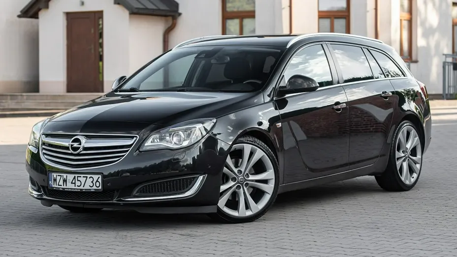 OPEL Insignia -