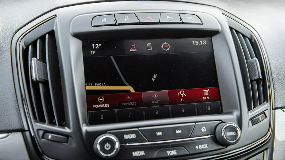 OPEL Insignia -