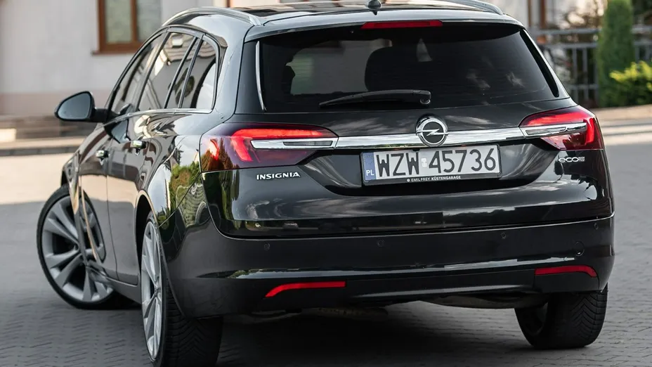 OPEL Insignia -