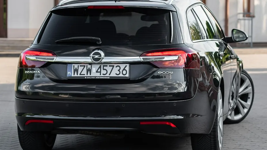OPEL Insignia -