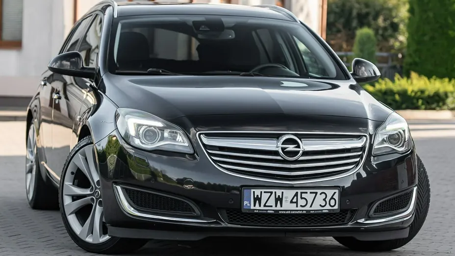OPEL Insignia -