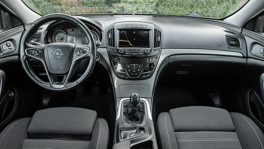 OPEL Insignia -