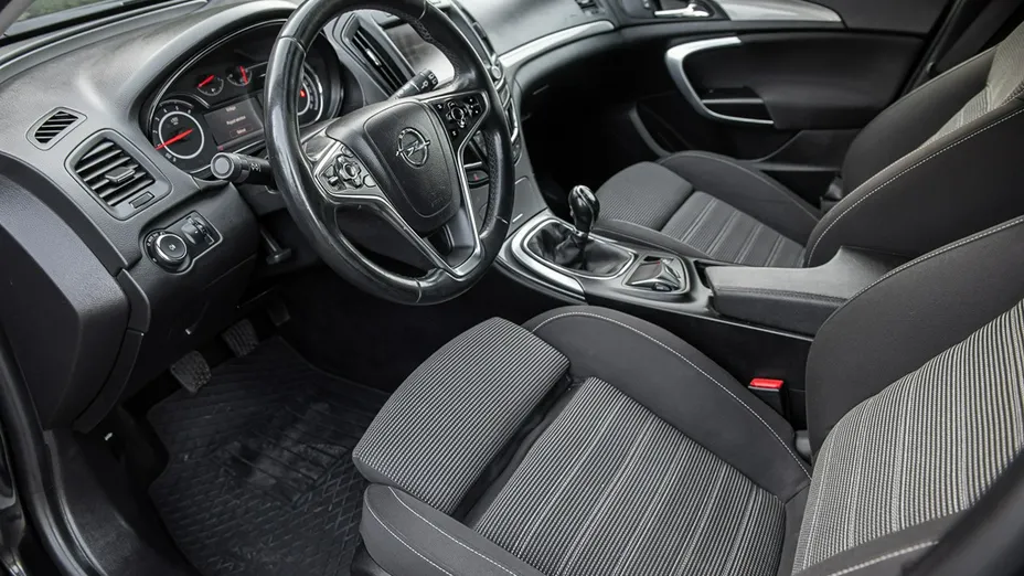 OPEL Insignia -
