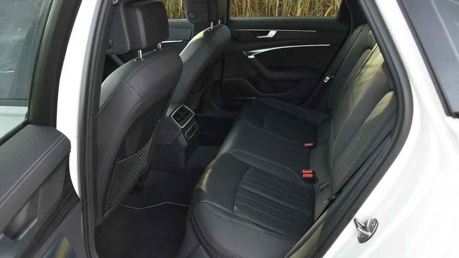 AUDI A6 -