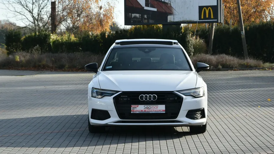 AUDI A6 -