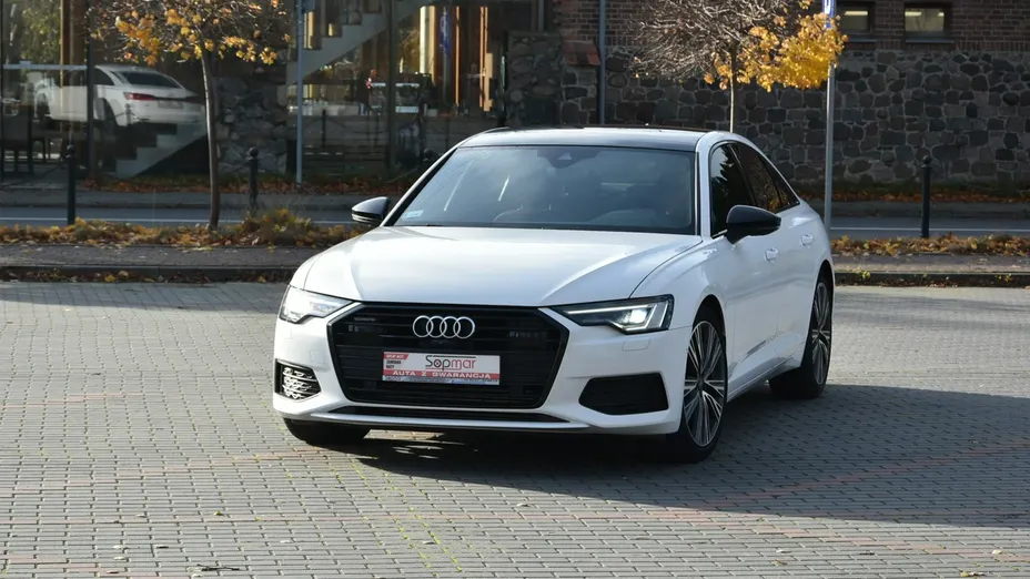 AUDI A6 -