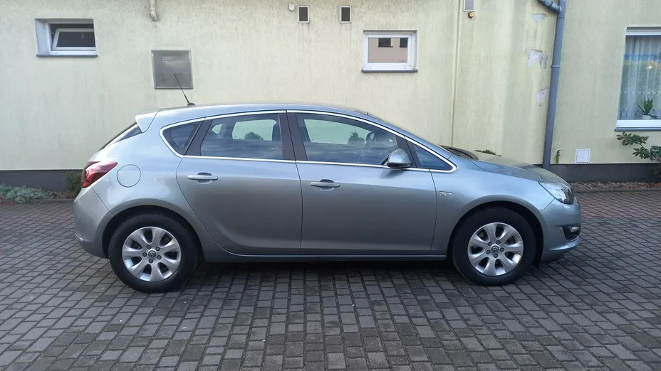 OPEL Astra -