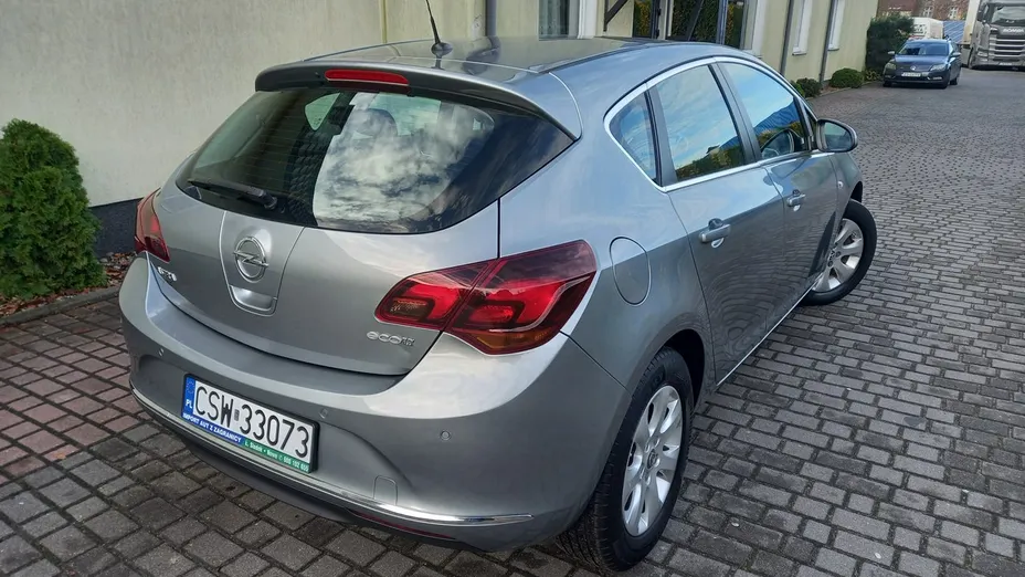 OPEL Astra -