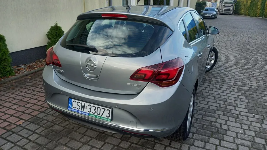 OPEL Astra -