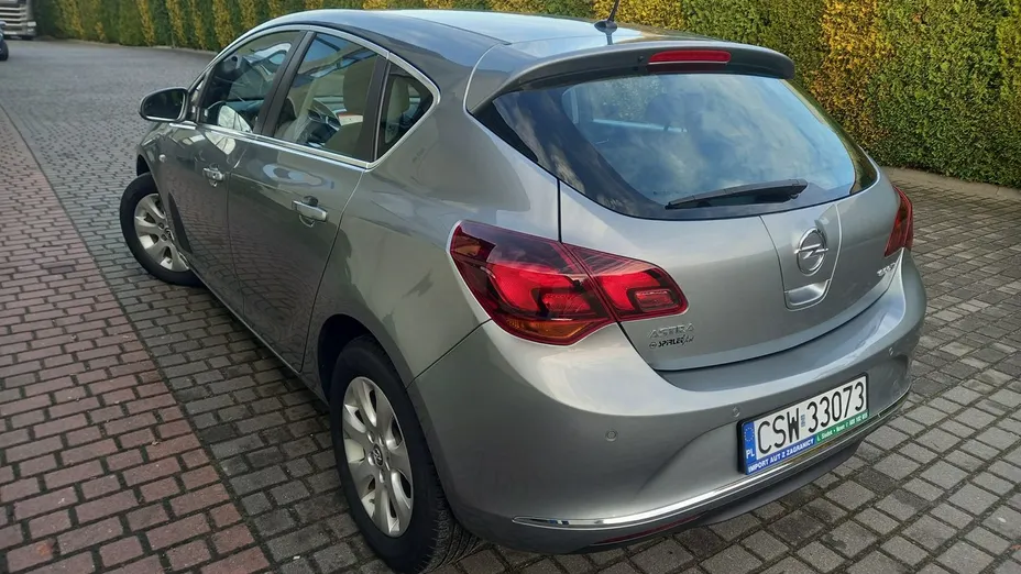 OPEL Astra -