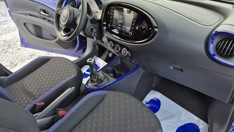 TOYOTA Aygo X -