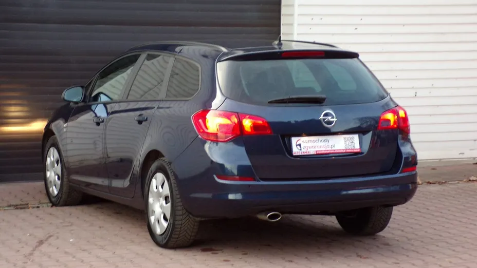 OPEL Astra -