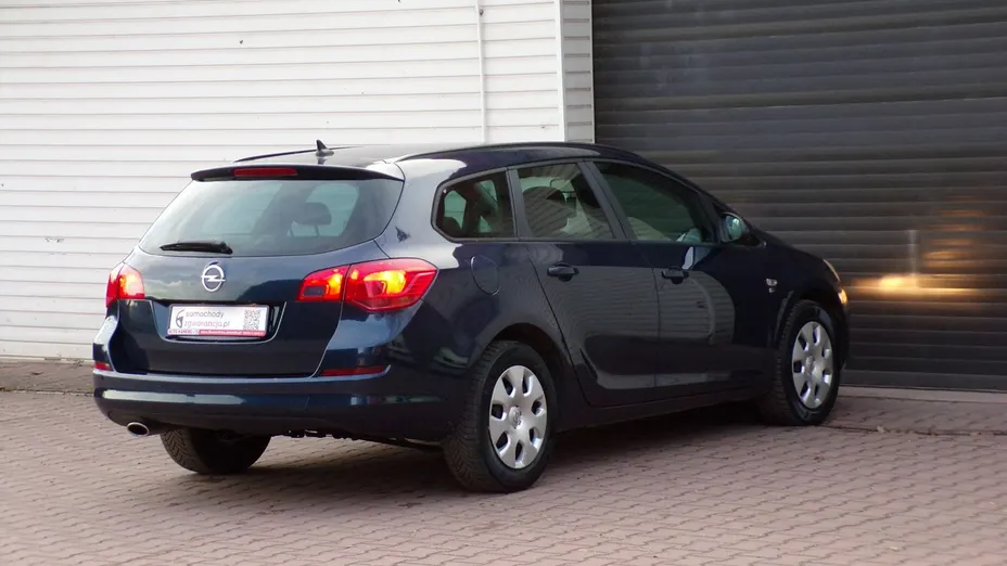 OPEL Astra -