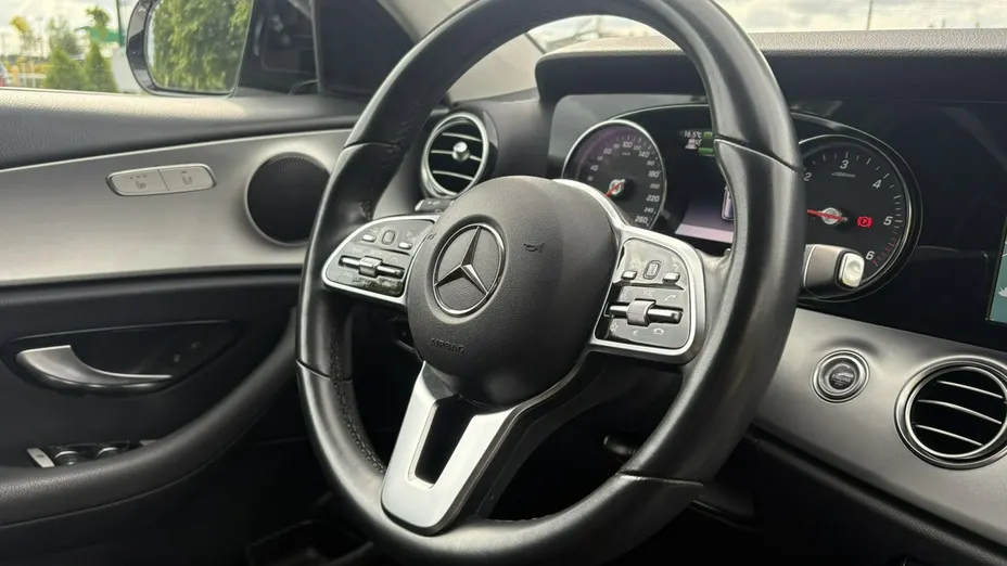 MERCEDES-BENZ E Klasa -