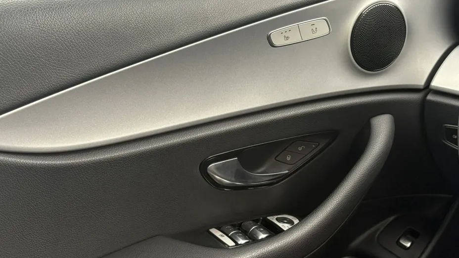 MERCEDES-BENZ E Klasa -