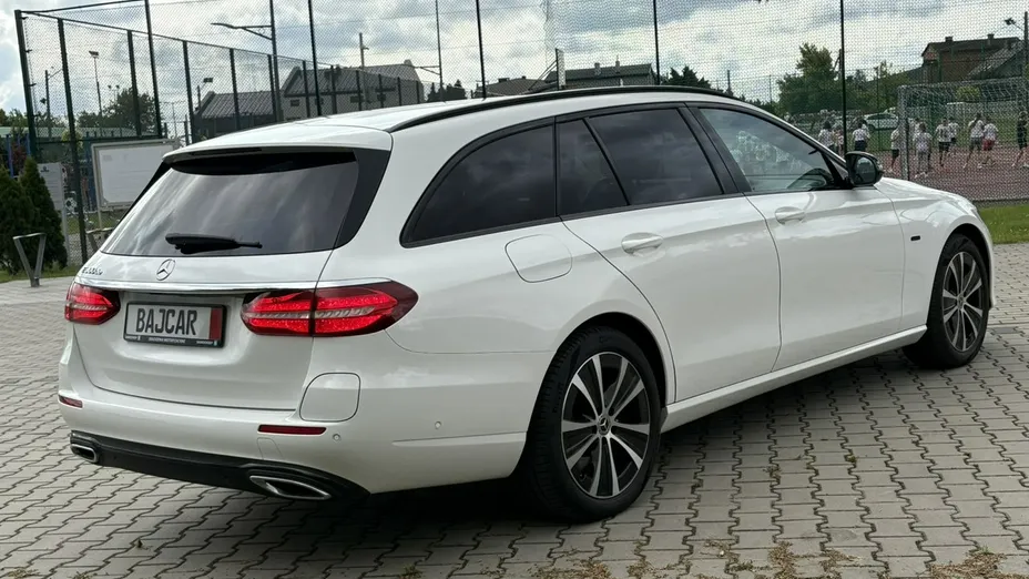 MERCEDES-BENZ E Klasa -