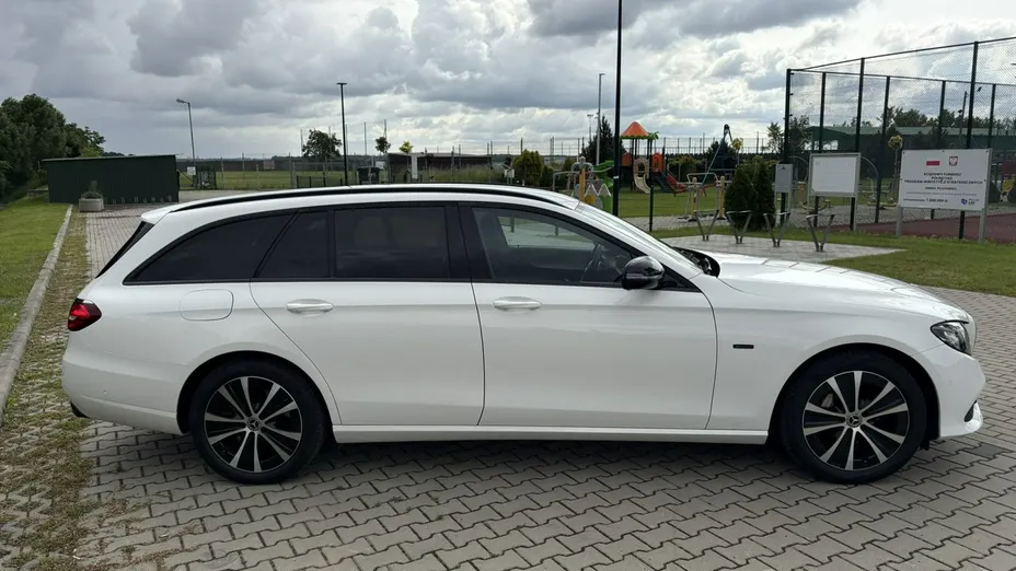 MERCEDES-BENZ E Klasa -