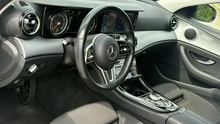 MERCEDES-BENZ E Klasa -