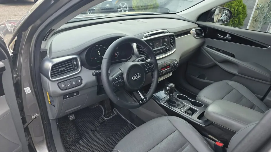 KIA Sorento -