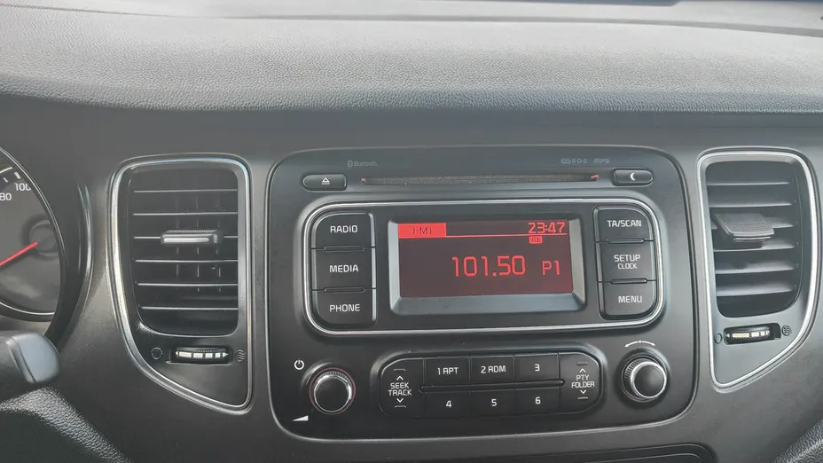 KIA Carens -