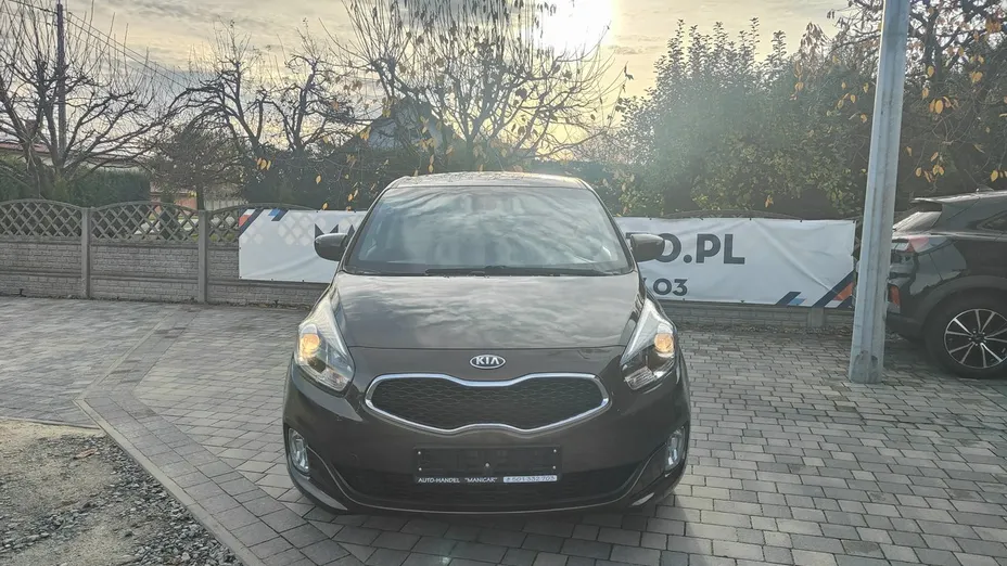KIA Carens -