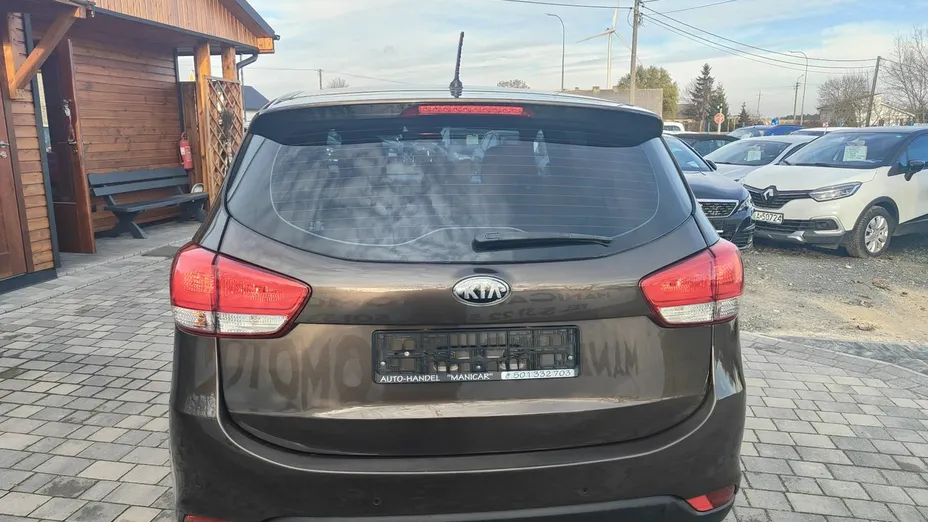 KIA Carens -