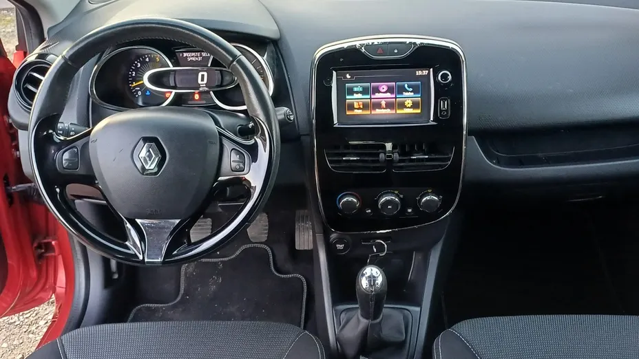RENAULT Clio -