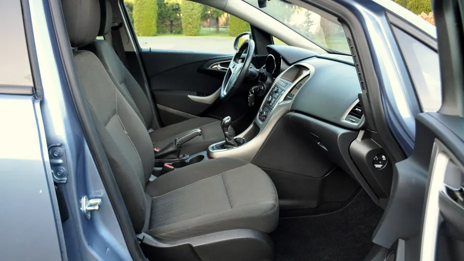 OPEL Astra -