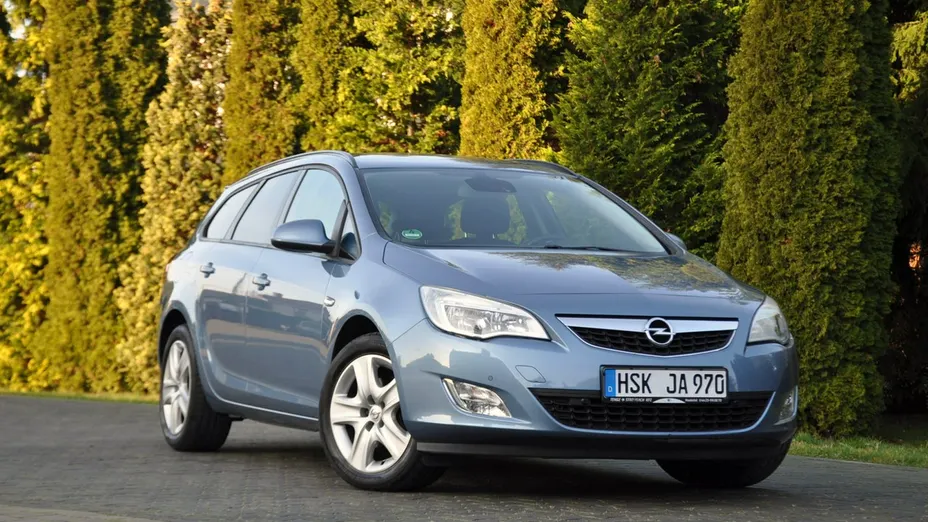 OPEL Astra -