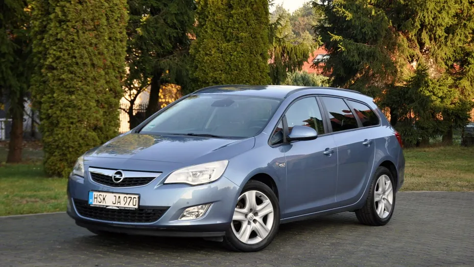 OPEL Astra -