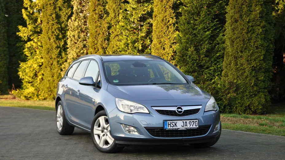 OPEL Astra -