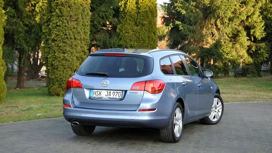 OPEL Astra -