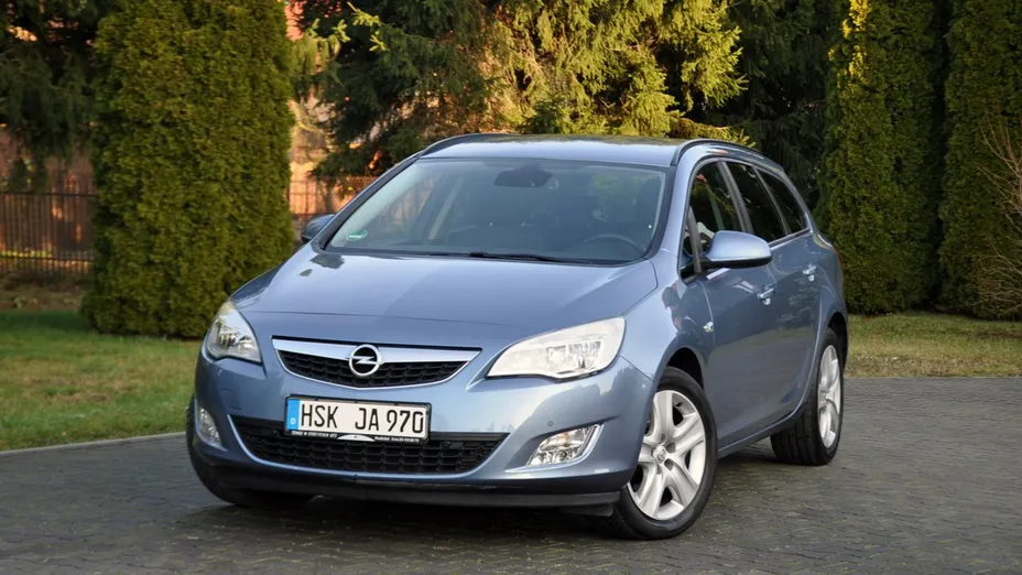 OPEL Astra -