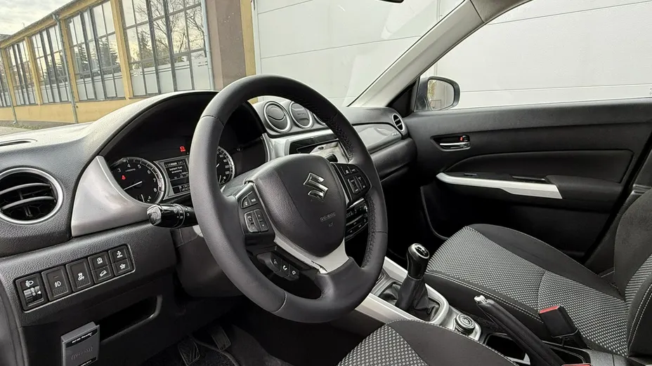 SUZUKI Vitara -