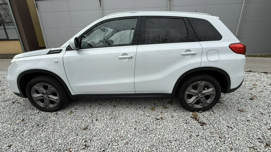 SUZUKI Vitara -