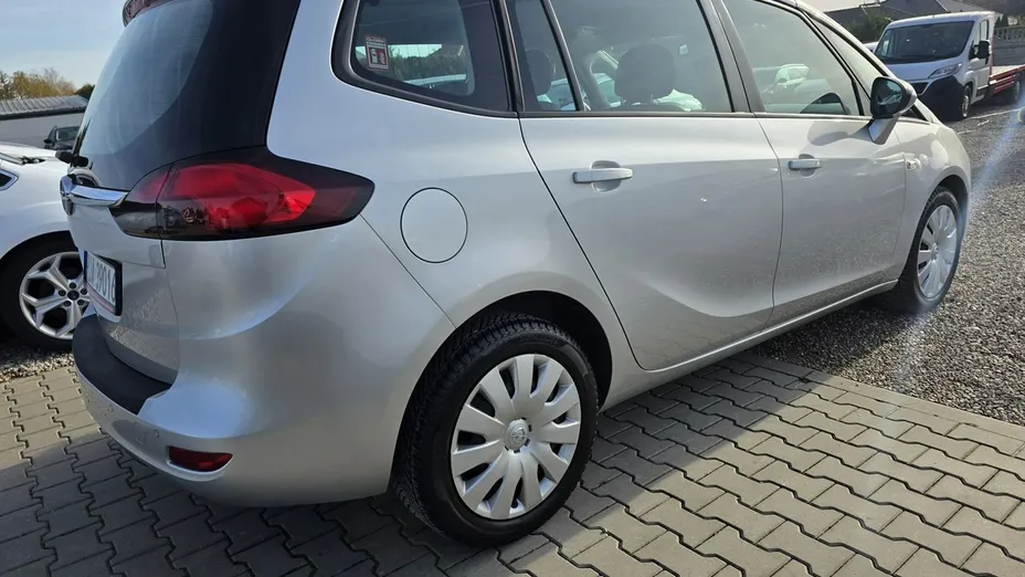 OPEL Zafira -