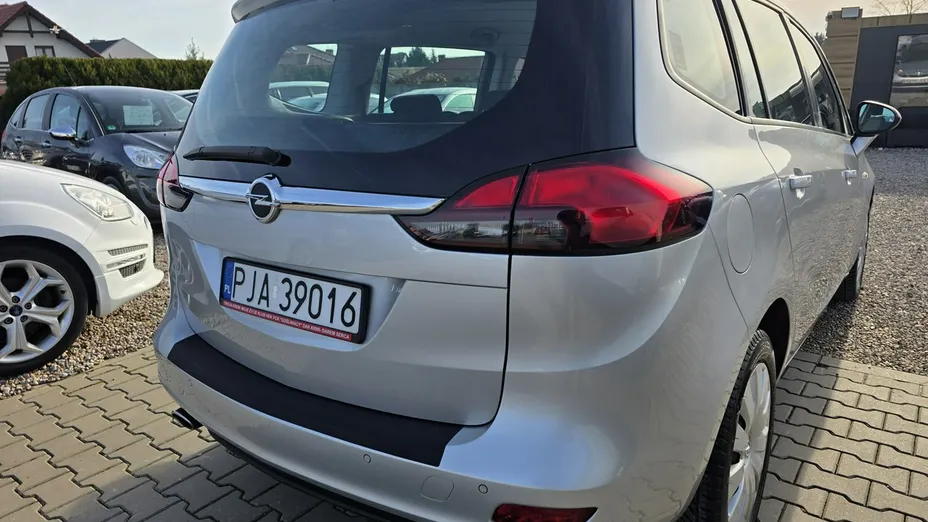 OPEL Zafira -