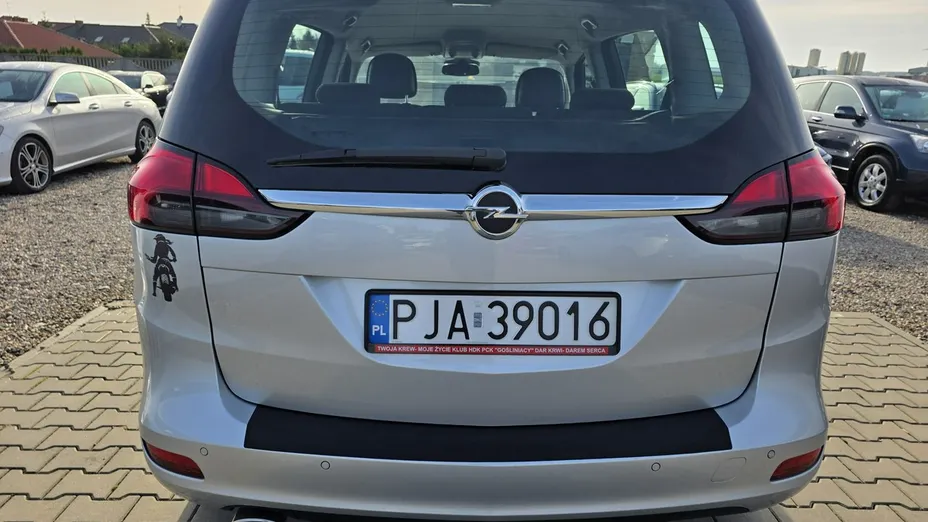 OPEL Zafira -