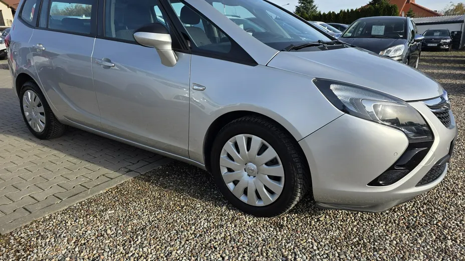 OPEL Zafira -