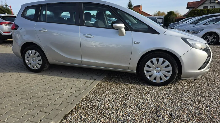 OPEL Zafira -