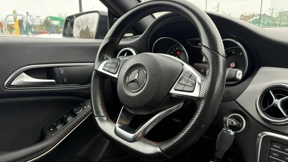MERCEDES-BENZ CLA -