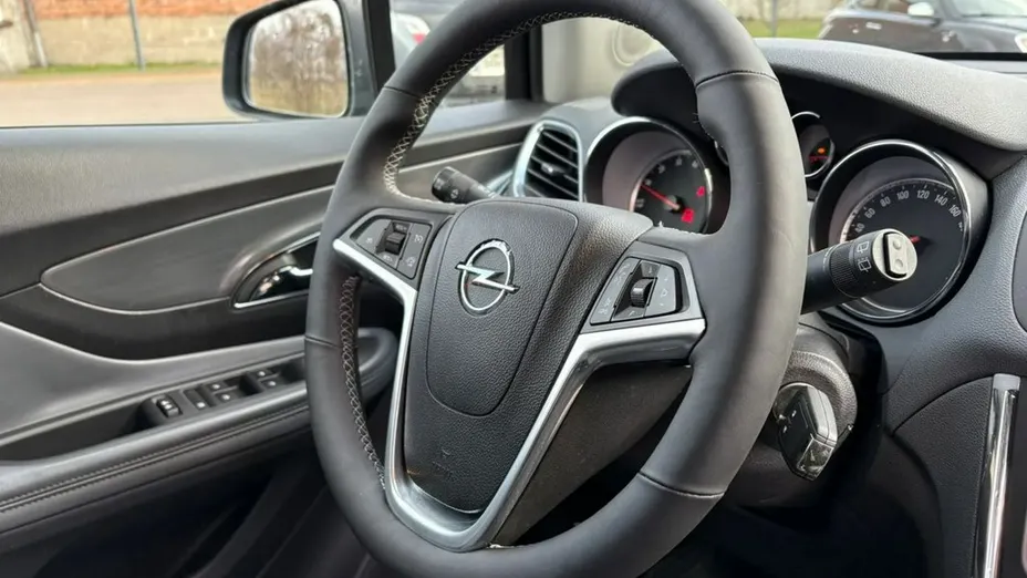 OPEL Mokka -