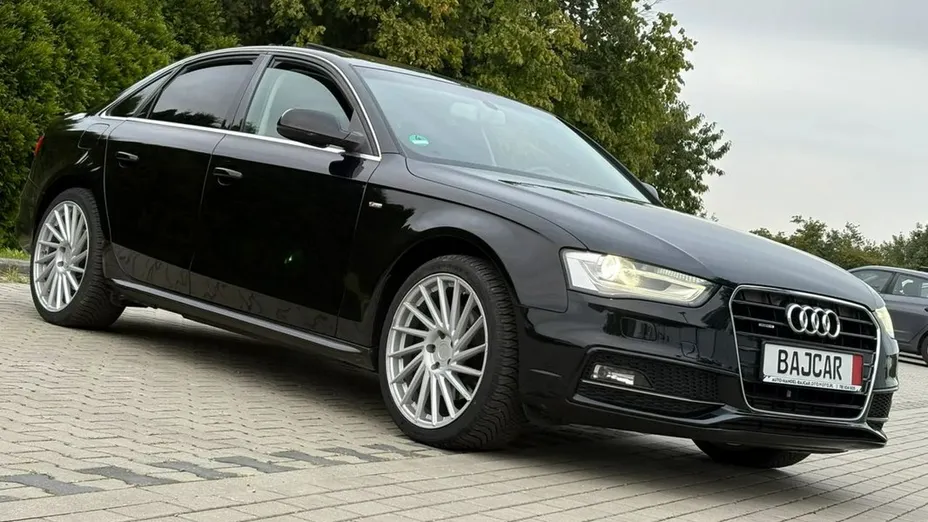 AUDI A4 -