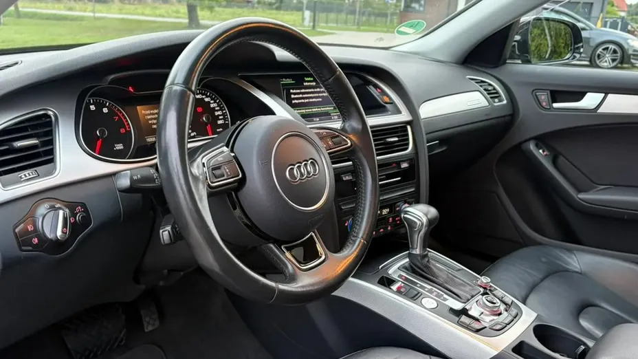 AUDI A4 -