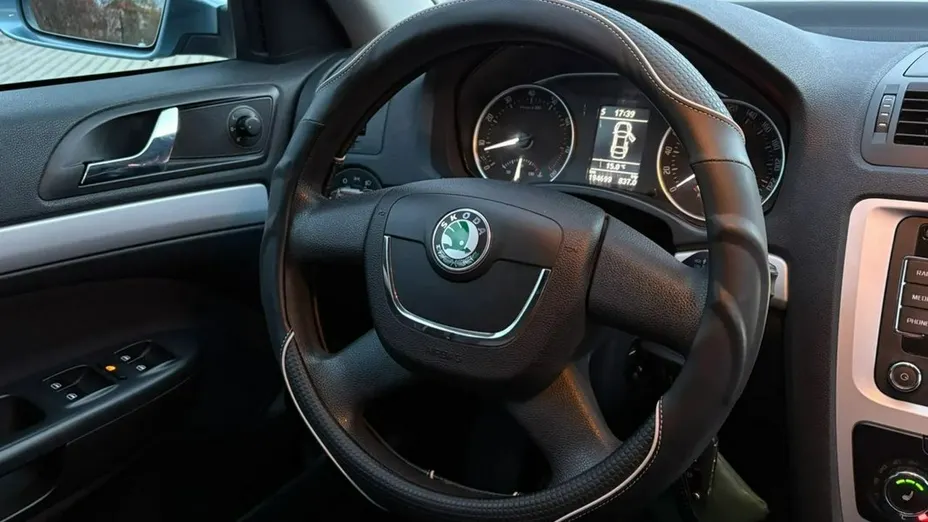 SKODA Octavia -