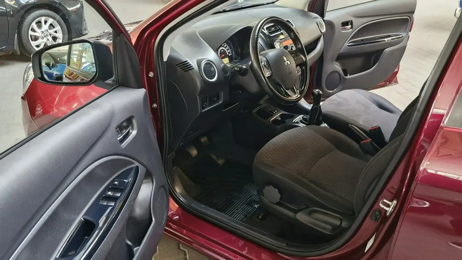 MITSUBISHI Space Star -