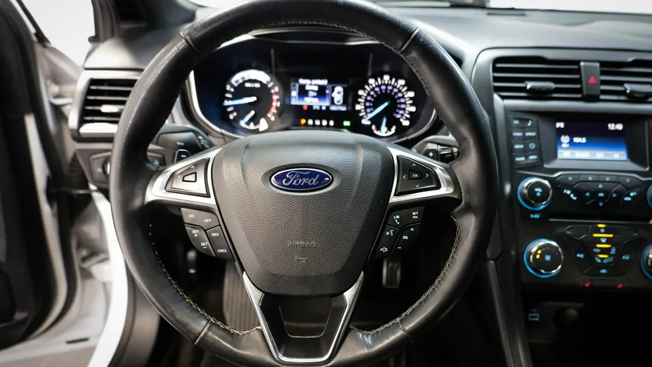 FORD Fusion -