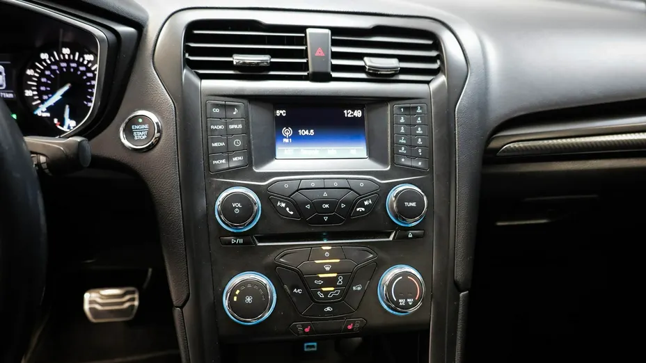 FORD Fusion -