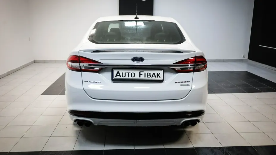 FORD Fusion -
