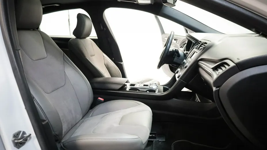 FORD Fusion -
